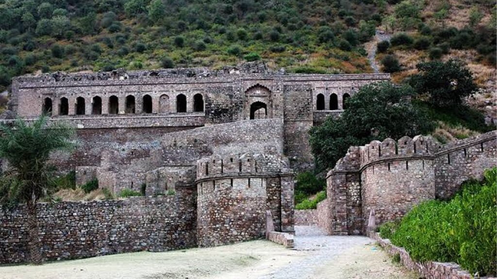 8 Most Haunted Places in Rajasthan: Spooky Adventure in India 1 Bhangarh Fort