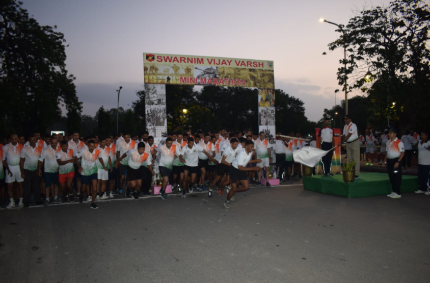 Swarnim Vijay Varsh: See Army's hi-tech weapon display as people click pics with missile launcher, celebrating India-Pak war win...