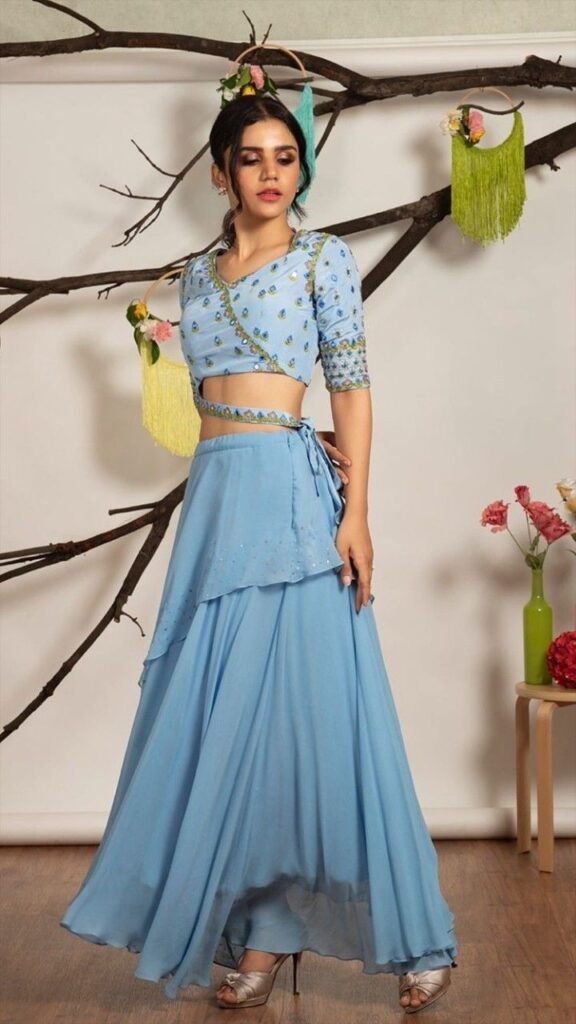 Diwali 2021: Make a Memorable Appearance in these Beautiful Outfits