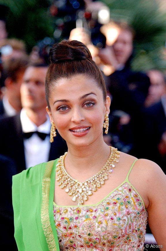 Aishwarya Rai Bachchan B'day Special : Look How The Diva's Cannes ...