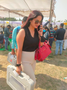 Reena Dwivedi: The UP poll officer in yellow saree now rocks in another stunning appearance – watch out her photos here!