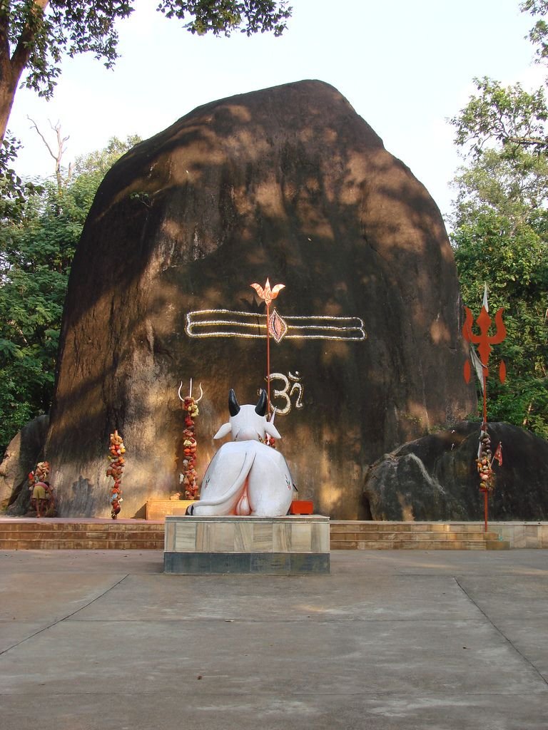 Ever growing Shivling at Matangeshwar Temple: Mystery still waiting to be solved 2 Ever growing Shivling at Matangeshwar Temple: Mystery still waiting to be solved