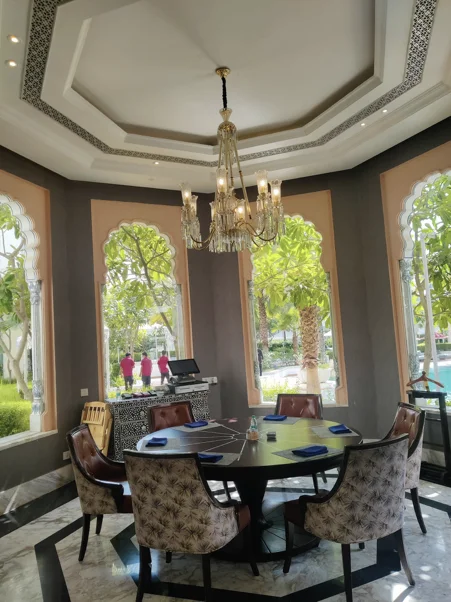Leela Palace in Jaipur with surreal surroundings offers delicious cuisine at Sukhmahal restaurant