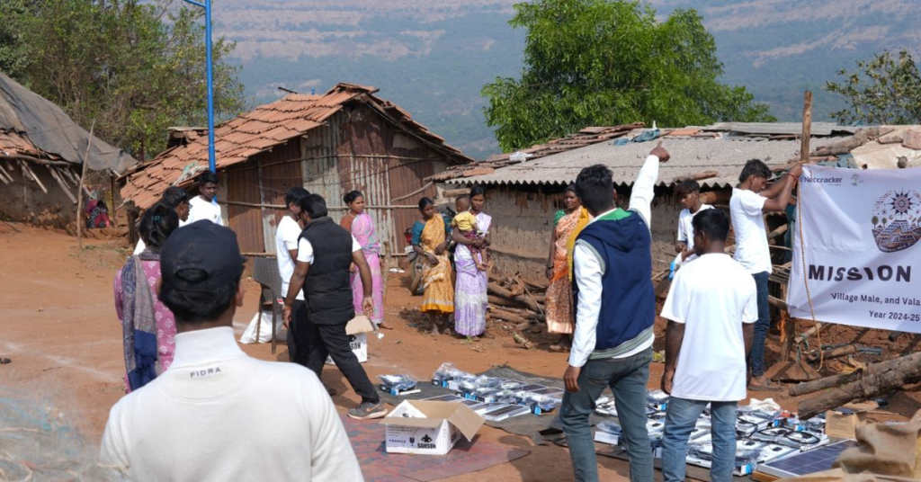 Taking Electricity, Wherever They Go: Engineer’s Portable Solar Units Power Huts of Tribal Migrants in Maharashtra 3 Taking Electricity, Wherever They Go: Engineer’s Portable Solar Units Power Huts of Tribal Migrants in Maharashtra