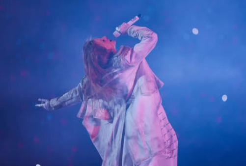 Taylor Swift: From Small-Town Dreamer to the World's Richest Female Musician 1 Taylor Swift: From Small-Town Dreamer to the World's Richest Female Musician