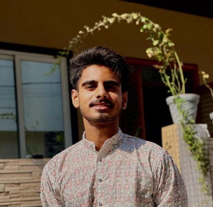 From Sudama’s humble offering to Shyam’s royal embrace, from silent prayers to loud laughter—this isn’t just dosti, it’s a divine saga penned by destiny itself.