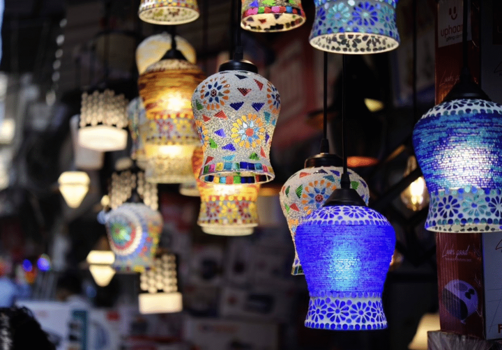 Happy Chhoti Diwali 2025: Top 10 Wishes, Messages, and Quotes to Share