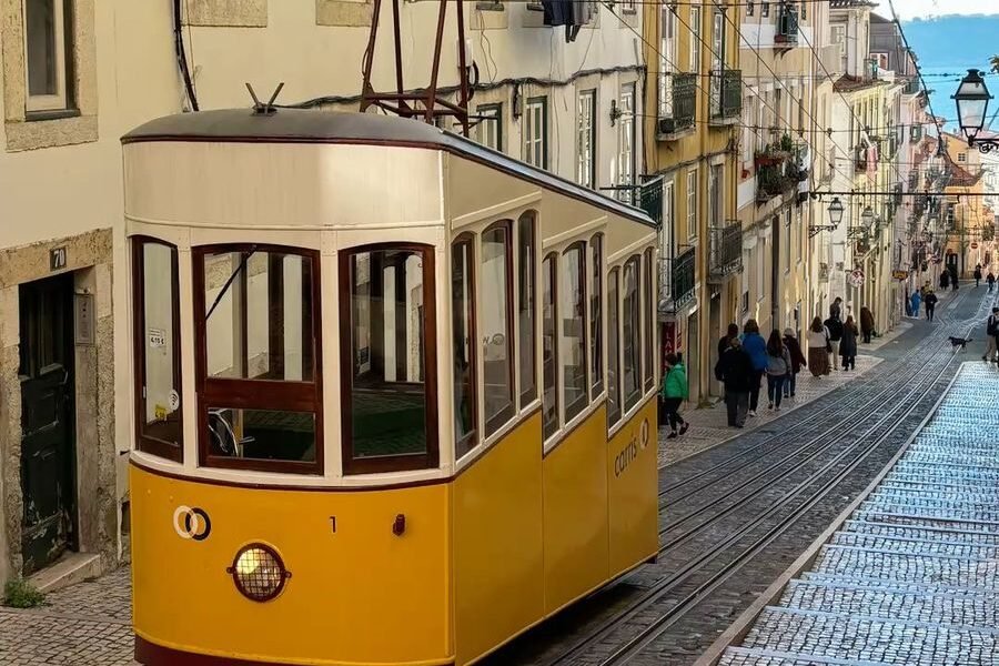 What Is Micro Retirement And Why More People Are Choosing Slow, Meaningful Breaks Over Burnout