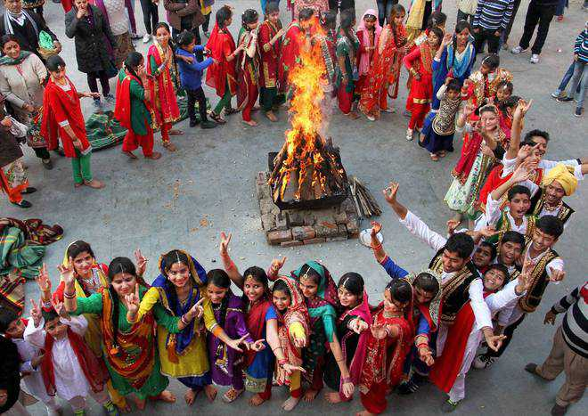 Happy Lohri 2026 Wishes, Images, Quotes, WhatsApp Status, Messages, Photos, Pics and Wallpapers to Share with Loved Ones