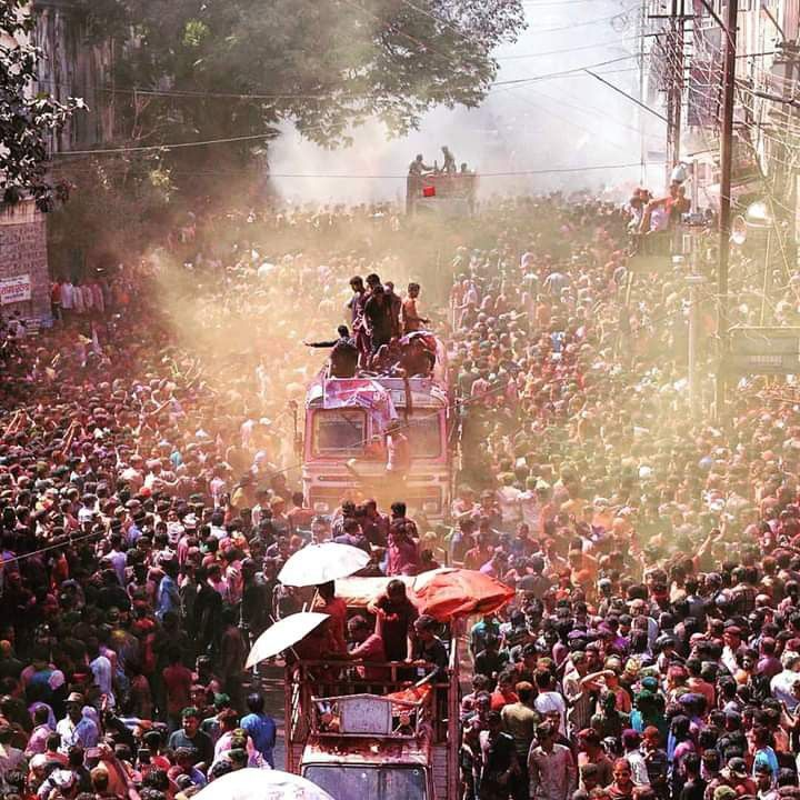 The day Indore turns into a living rainbow - where strangers vanish and everyone becomes family under showers of gulal!
