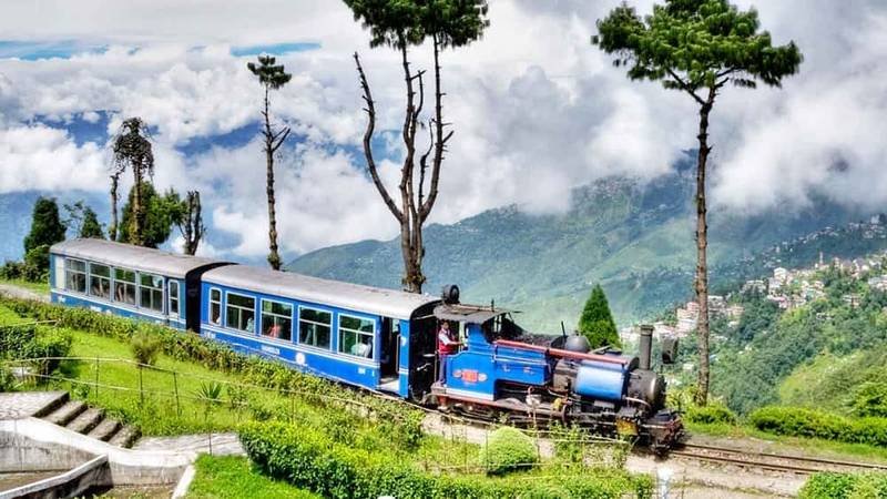 Spring Escapes: Top Hill Stations in India to Visit in March-April