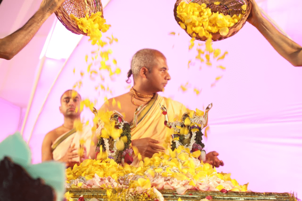 Watch Pics: Krishna and Balram Sit on Hydraulic Lotus Flower During Grand Abhishekam in Gupt Vrindavan Dham in Jaipur