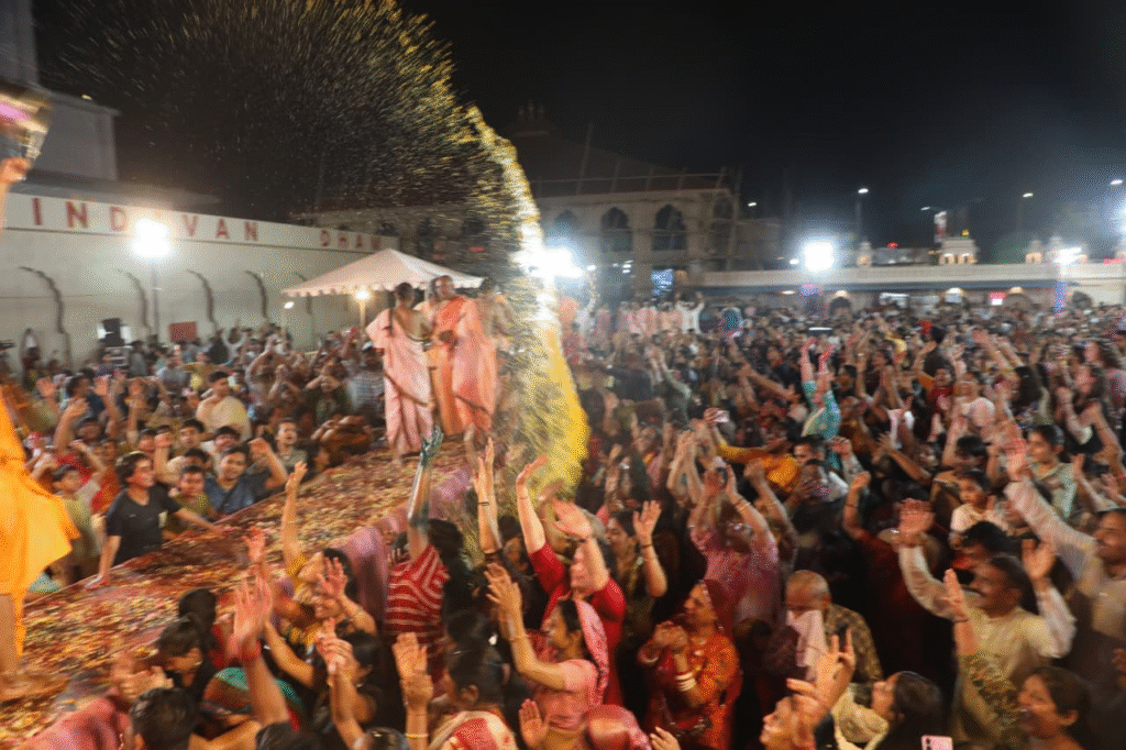Watch Pics: Krishna and Balram Sit on Hydraulic Lotus Flower During Grand Abhishekam in Gupt Vrindavan Dham in Jaipur