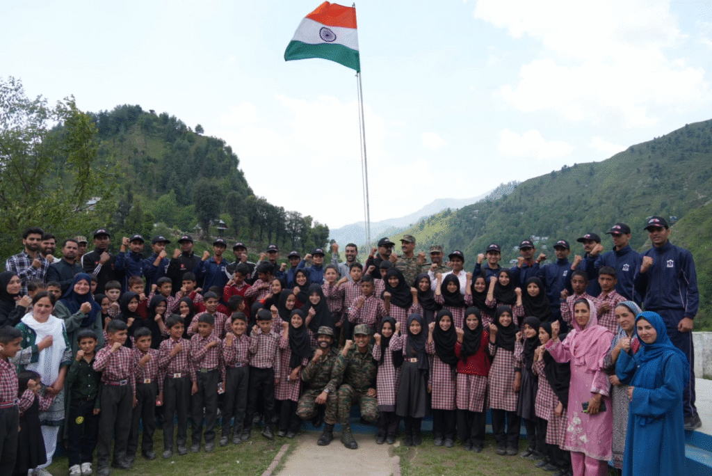 From Jaipur Classrooms to J&K’s Frontlines: APS Jaipur Students Bring Back Tales of Valour and Border Life from J&K During Reverse National Integration Tour